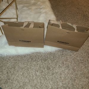 Burberry shopping bag